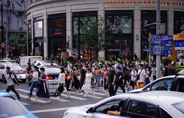 چک گسترده پیک و مواد غذایی در پکن/ دلیل: موج جدید کرونا کرونا در شانگهای