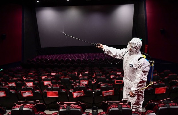  قوانین جدید؛ تماشای فیلم با ماسک