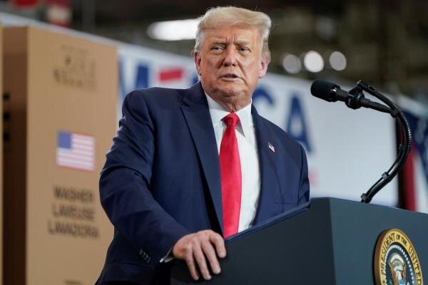 کنوانسیون ملی جمهوریخواهان به کمک ترامپ نیامد کنوانسیون ملی جمهوریخواهان به کمک ترامپ نیامد