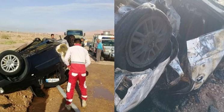 2 کشته بر اثر آتشسوزی یک خودرو در جاده سمنان (+عکس) 2 کشته بر اثر آتشسوزی یک خودرو در جاده سمنان (+عکس)