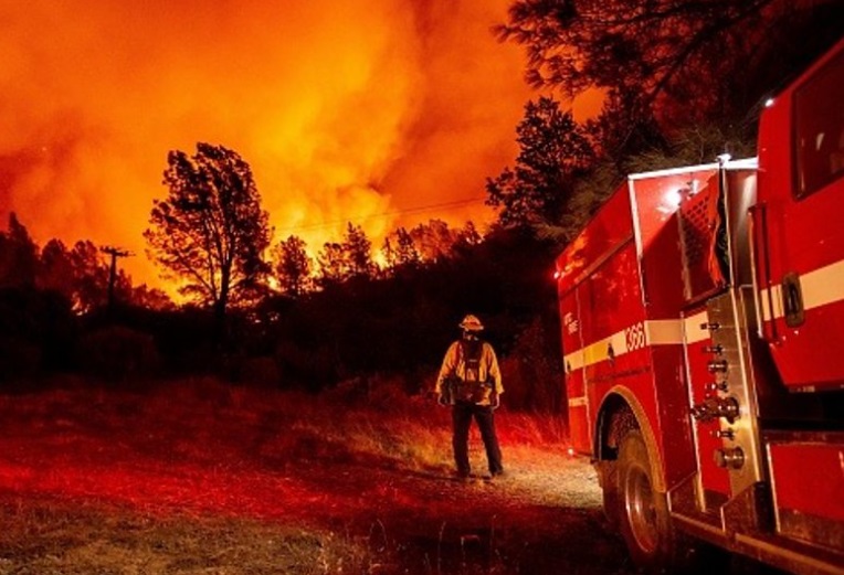 تغییرات اقلیمی در رقابتهای ریاستجمهوری آمریکا/ ترامپ: علم واقعیت را نمیداند/ بایدن: ترامپ آتشافروز است آتش سوزیکالیفرنیا انتخابات بایدن ترامپ