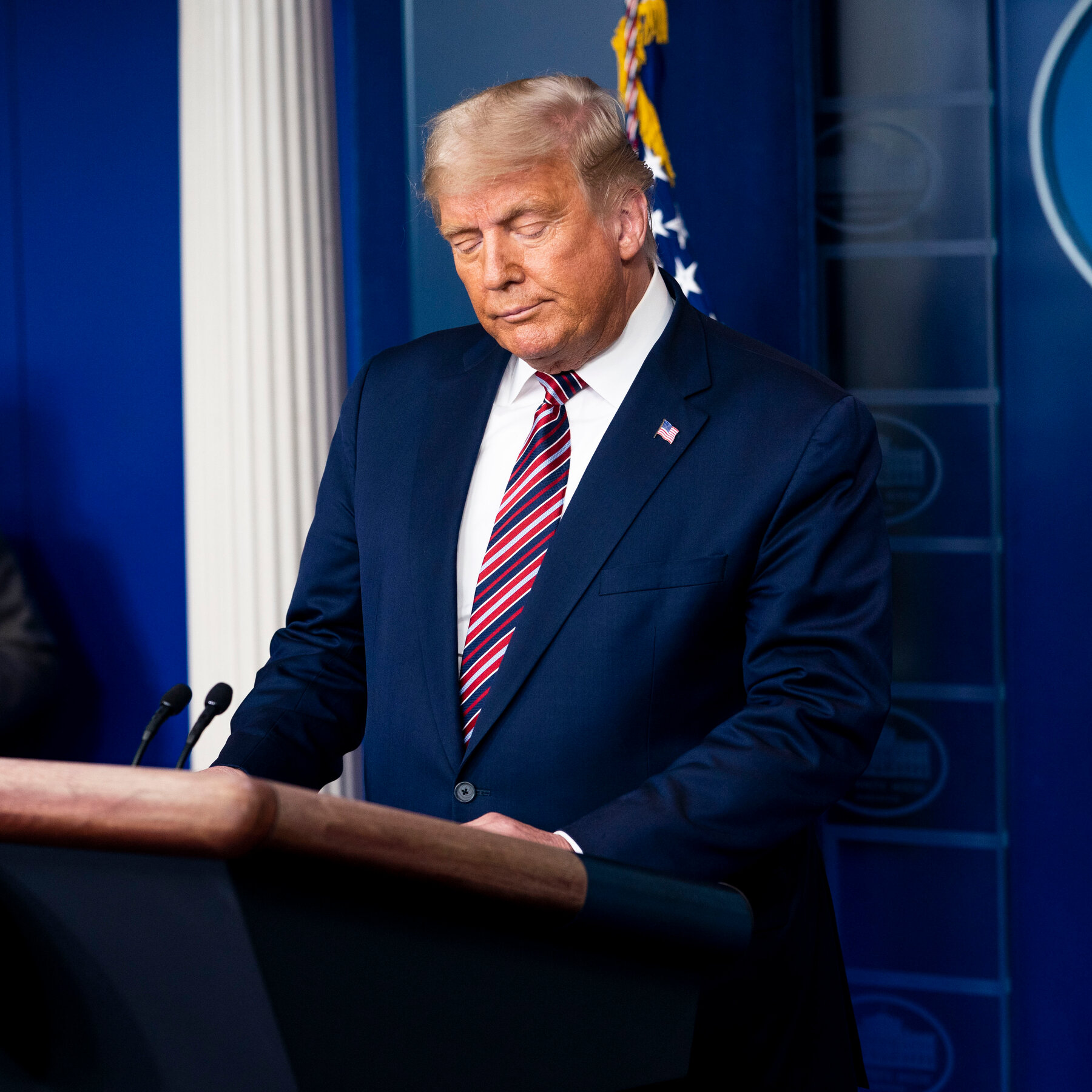 چک برگشتی دونالد ترامپ چک برگشتی دونالد ترامپ