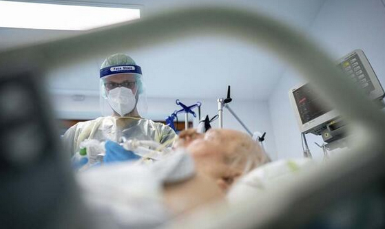 آلمان: دستگیری یک پزشک که بیماران بدحال کرونایی را خلاص می‌کرد