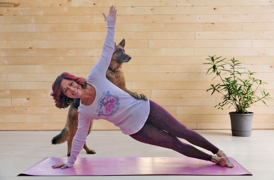 یوگا در کنار سگ‌ها