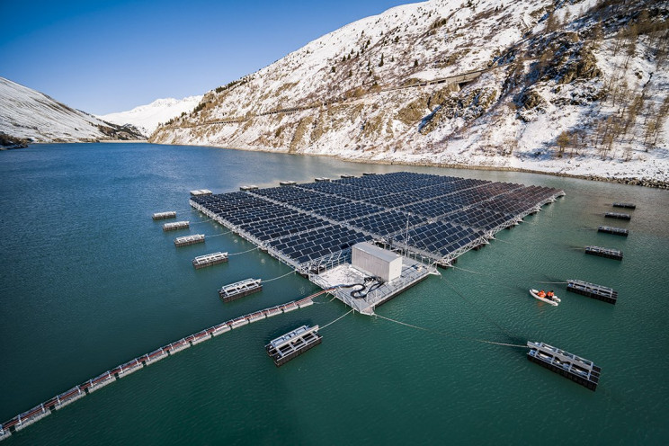 معرفی نخستین مزرعه خورشیدی کوهستانی جهان