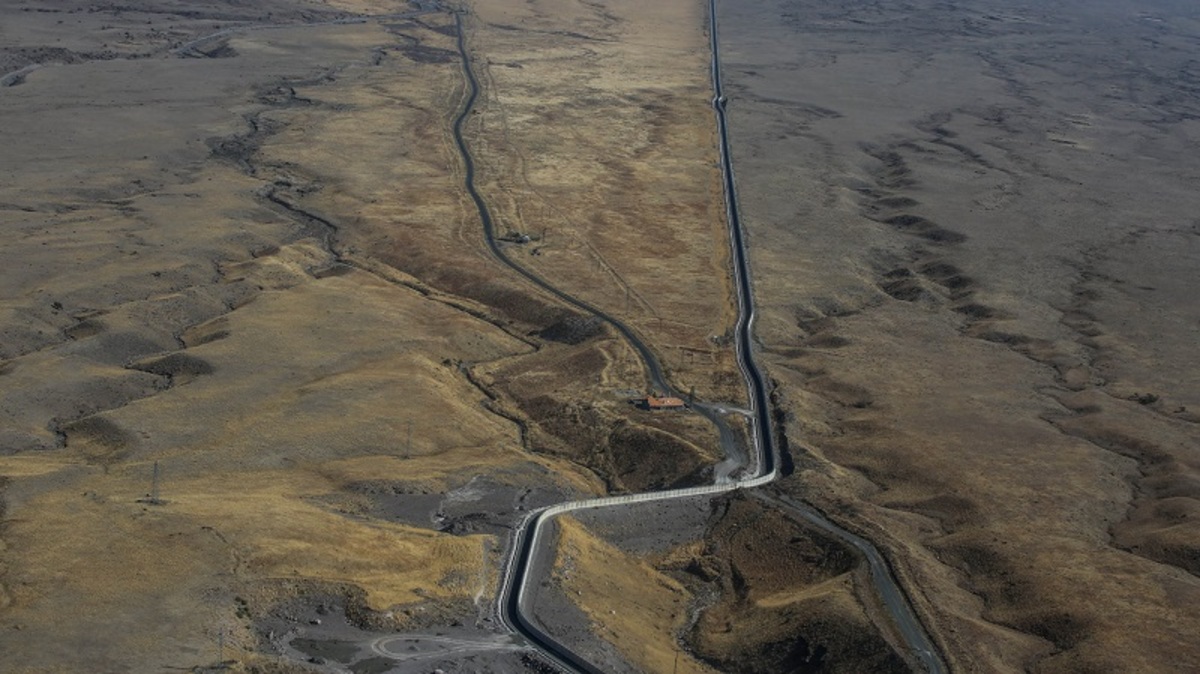 رونمایی دولت ترکیه از دیوار مرزی خود و ایران (فیلم)