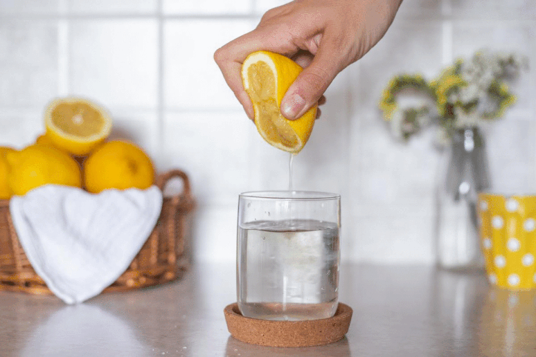 لیمو ترش و 7 روش برای استفاده از آن برای بهبود شرایط پوست و مو لیمو ترش و 7 روش برای استفاده از آن برای بهبود شرایط پوست و مو