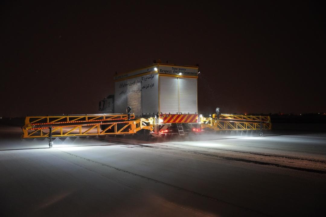 شرکت فرودگاه‌ها: باند فرودگاه بین المللی مشهد تا پاکسازی کامل بسته است / لغو 57 پرواز داخلی و خارجی