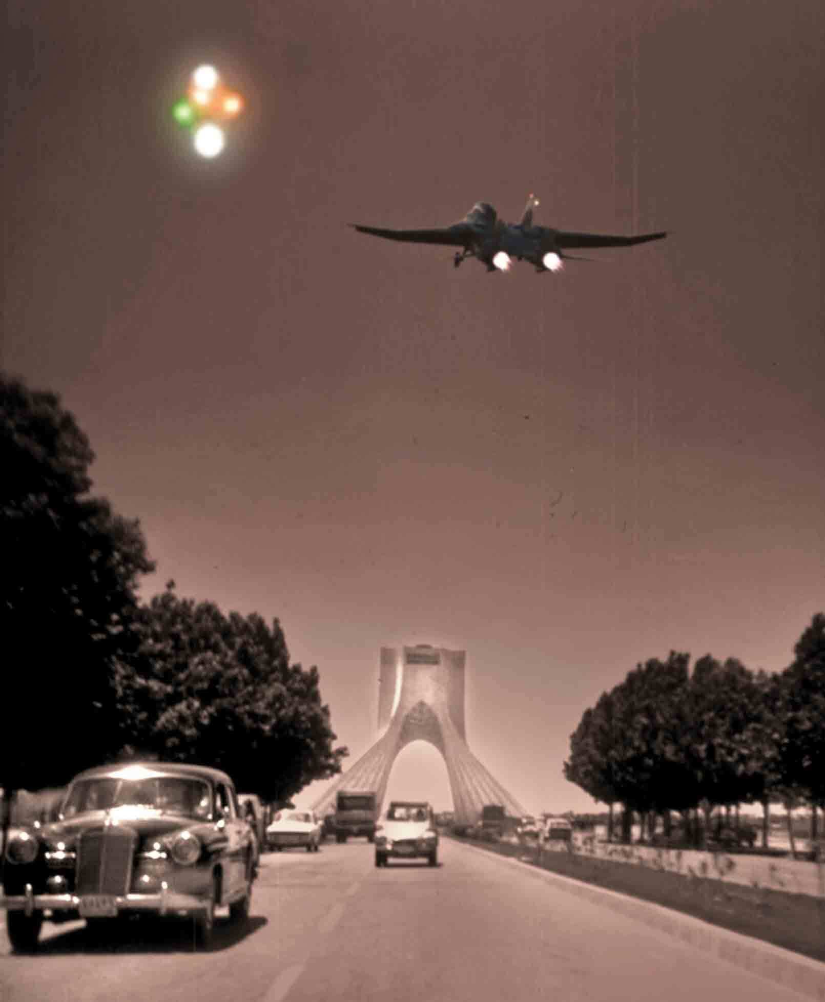 بشقابپرندهای در آسمان تهران بشقابپرندهای در آسمان تهران