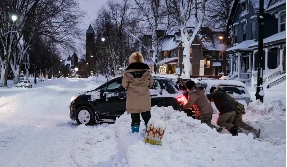 برف و سرما در آمریکا (+عکس): مرگ 60 نفر / قطع برق هزاران خانه / کاهش دما به منفی 48 / لغو 17 هزار پرواز برف و سرما در آمریکا (+عکس): مرگ 60 نفر / قطع برق هزاران خانه / کاهش دما به منفی 48 / لغو 17 هزار پرواز