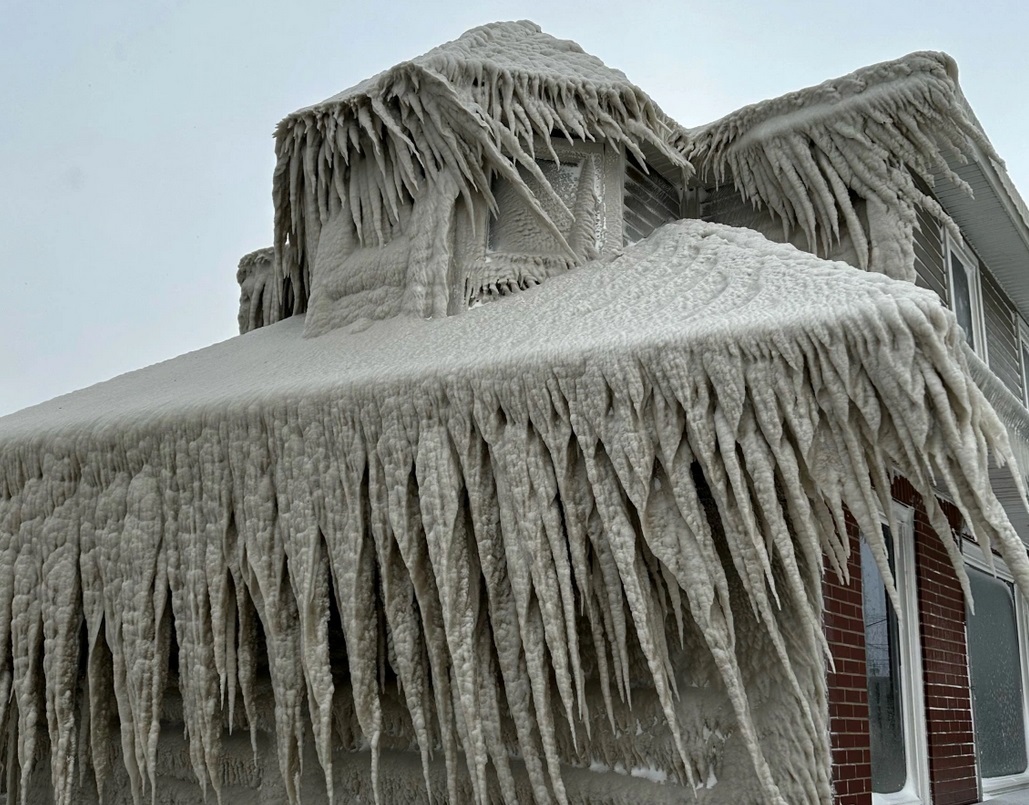 برف و سرما در آمریکا (+عکس): مرگ 60 نفر / قطع برق هزاران خانه / کاهش دما به منفی 48 / لغو 17 هزار پرواز برف و سرما در آمریکا (+عکس): مرگ 60 نفر / قطع برق هزاران خانه / کاهش دما به منفی 48 / لغو 17 هزار پرواز