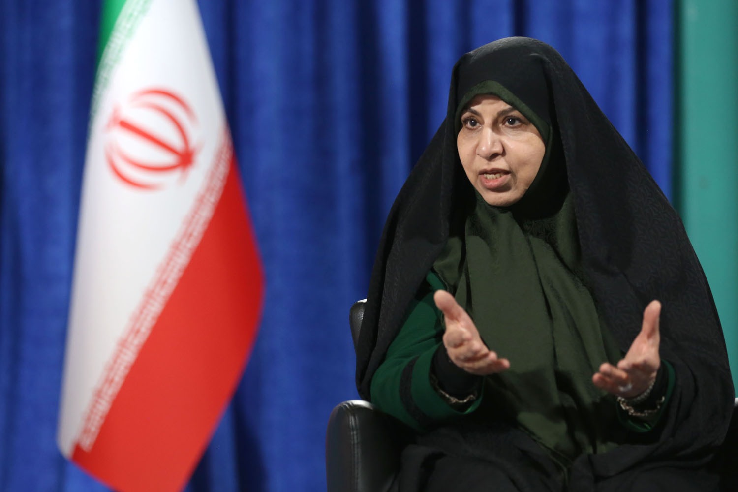 دستجردی: معجزه نگاه ارزشمند و اعتماد امام (ره) موجب تحول زنان شد/ در تربیت جوانان کوتاهی کردیم دستجردی: معجزه نگاه ارزشمند و اعتماد امام (ره) موجب تحول زنان شد/ در تربیت جوانان کوتاهی کردیم