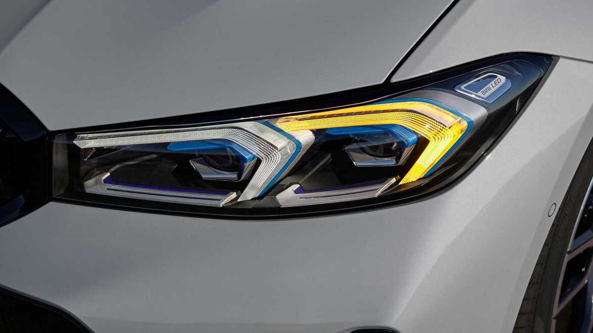 ب ام و با 42000 دلار چه خودرویی را در اختیار مشتری قرار می دهد؟ (+عکس)