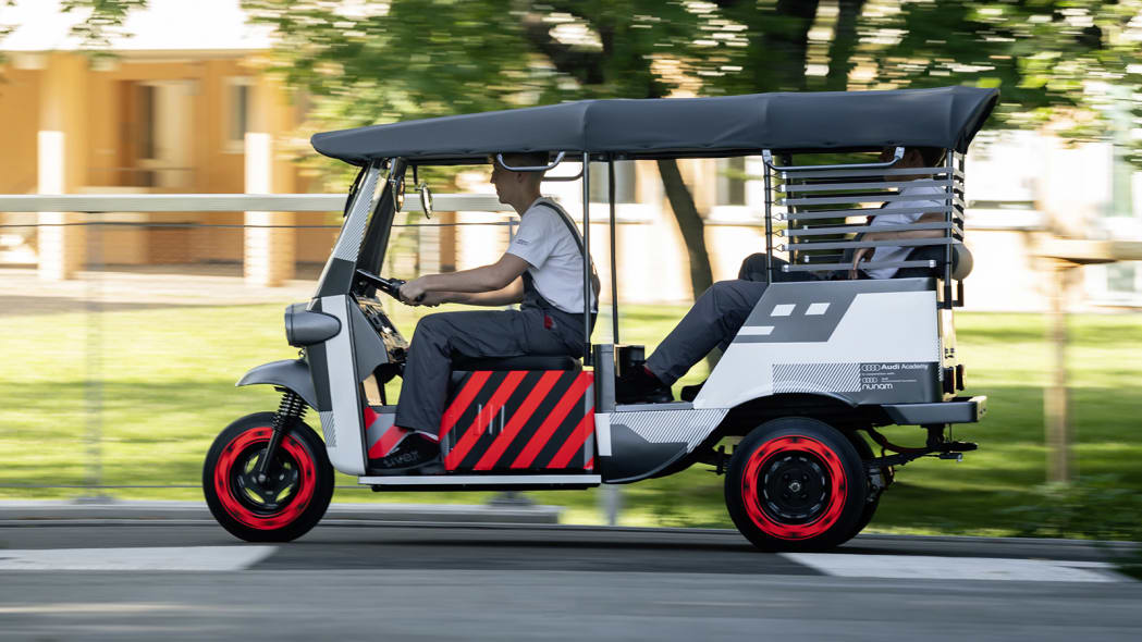 وقتی آئودی برای هندی‌ها سه چرخه می سازد!