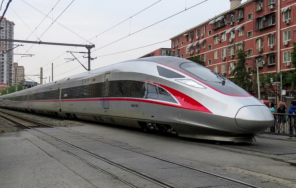 این کشور دارای سریع‌ترین قطارهای جهان است