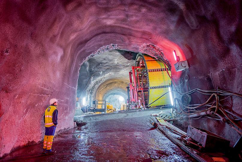 عملیاتی شدن باتری آبی 900 مگاواتی در سوئیس عملیاتی شدن باتری آبی 900 مگاواتی در سوئیس