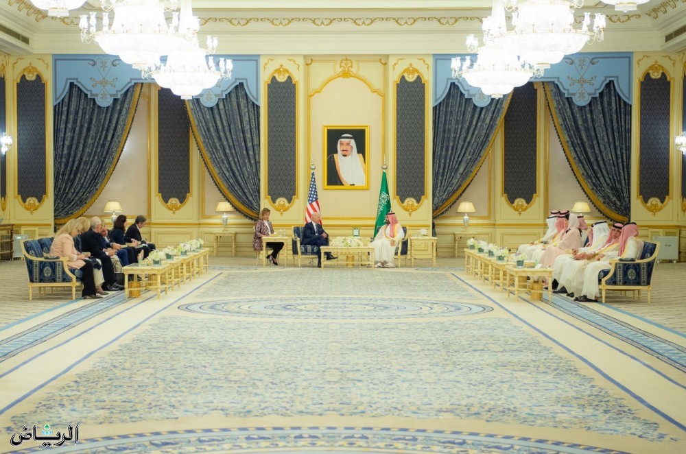 سفر پرحاشیه جو بایدن به عربستان سعودی (+عکس) / مشت برای محمد بن سلمان / خروج امریکایی ها از جزیره صنافیر / ویزای 10 ساله امریکا برای سعودی ها سفر پرحاشیه جو بایدن به عربستان سعودی (+عکس) / مشت برای محمد بن سلمان / خروج امریکایی ها از جزیره صنافیر / ویزای 10 ساله امریکا برای سعودی ها