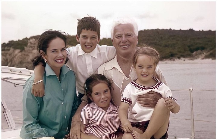 عکس خانوادگی “چارلی چاپلین” که برای اولین بار رونمایی شد عکس خانوادگی “چارلی چاپلین” که برای اولین بار رونمایی شد