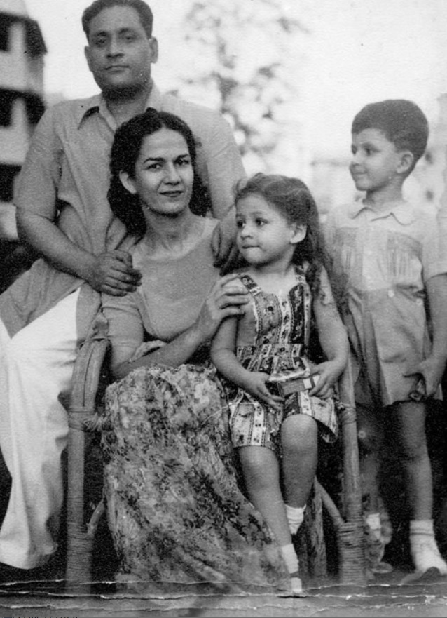 احمد سلمان رشدی ؛ داستان زندگی یک محکوم به اعدام احمد سلمان رشدی ؛ داستان زندگی یک محکوم به اعدام