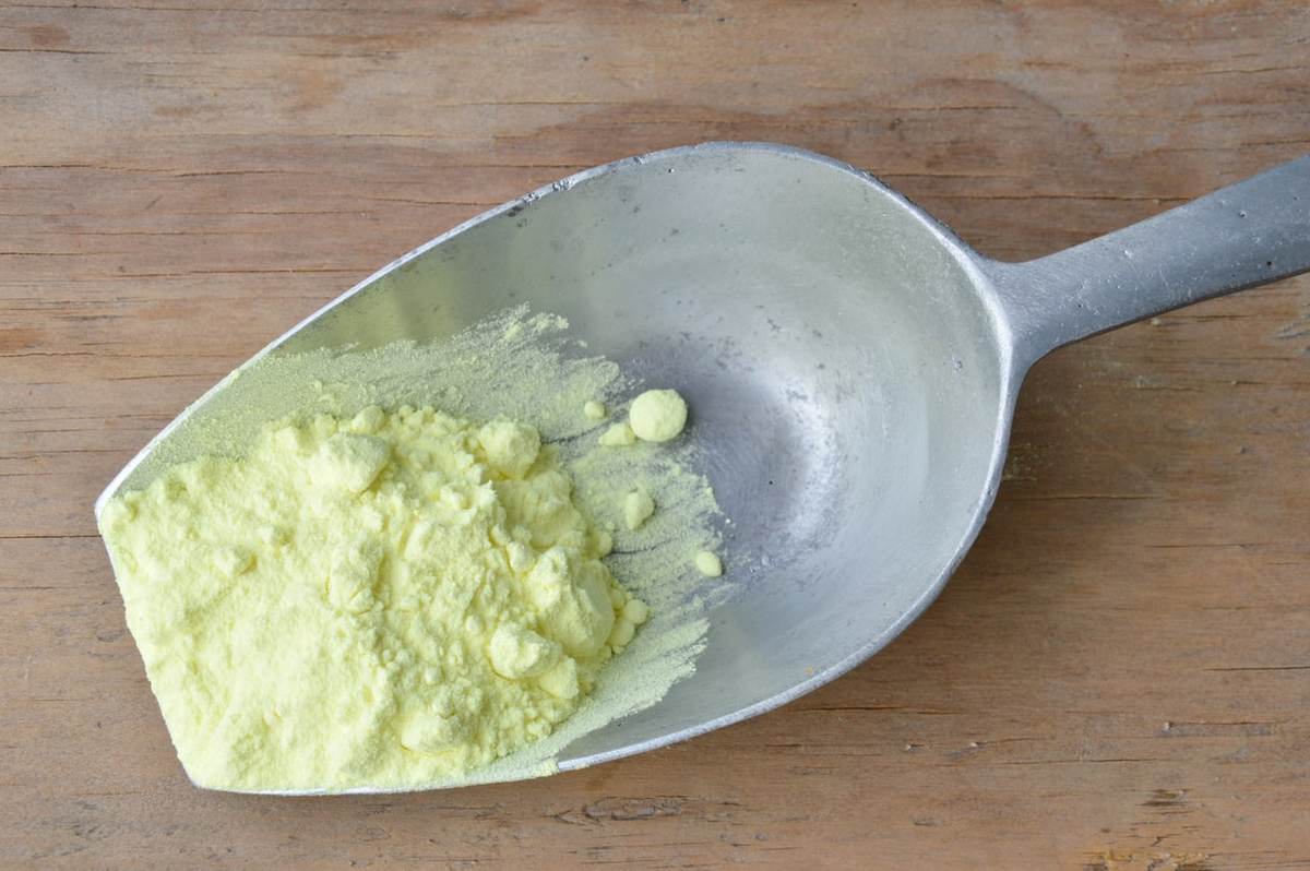 معجزه گوگرد برای مبارزه با آکنه و اسکارهای به جای مانده