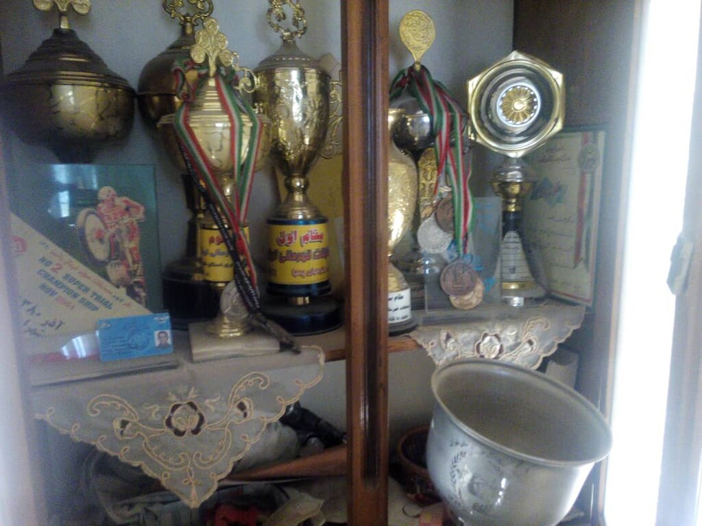 با رکورددار عجیب‌ترین فرود و صعودها در ارتفاعات تهران / فتح توچال با موتورسیکلت در ۱۸ دقیقه