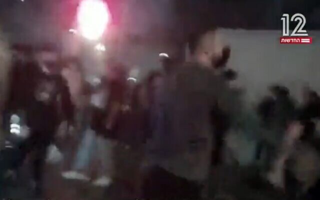 پخش گزارش مخفی شبکه اسراییلی از اعتراضات شبانه در تهران