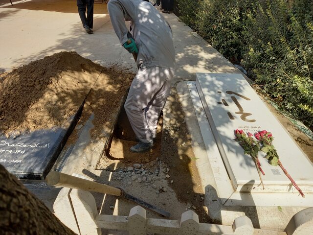 حاشیه و متن خاکسپاری امین تارخ /