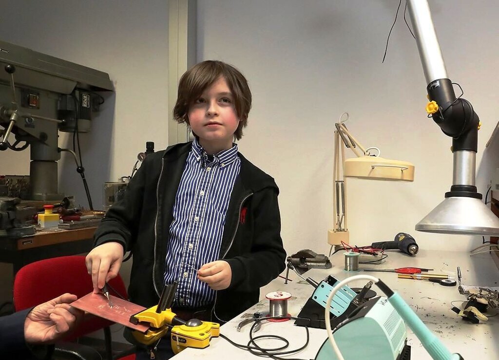 تصاویر باهوشترین پسربچهای که دنیا را حیرتزده کرده است تصاویر باهوشترین پسربچهای که دنیا را حیرتزده کرده است