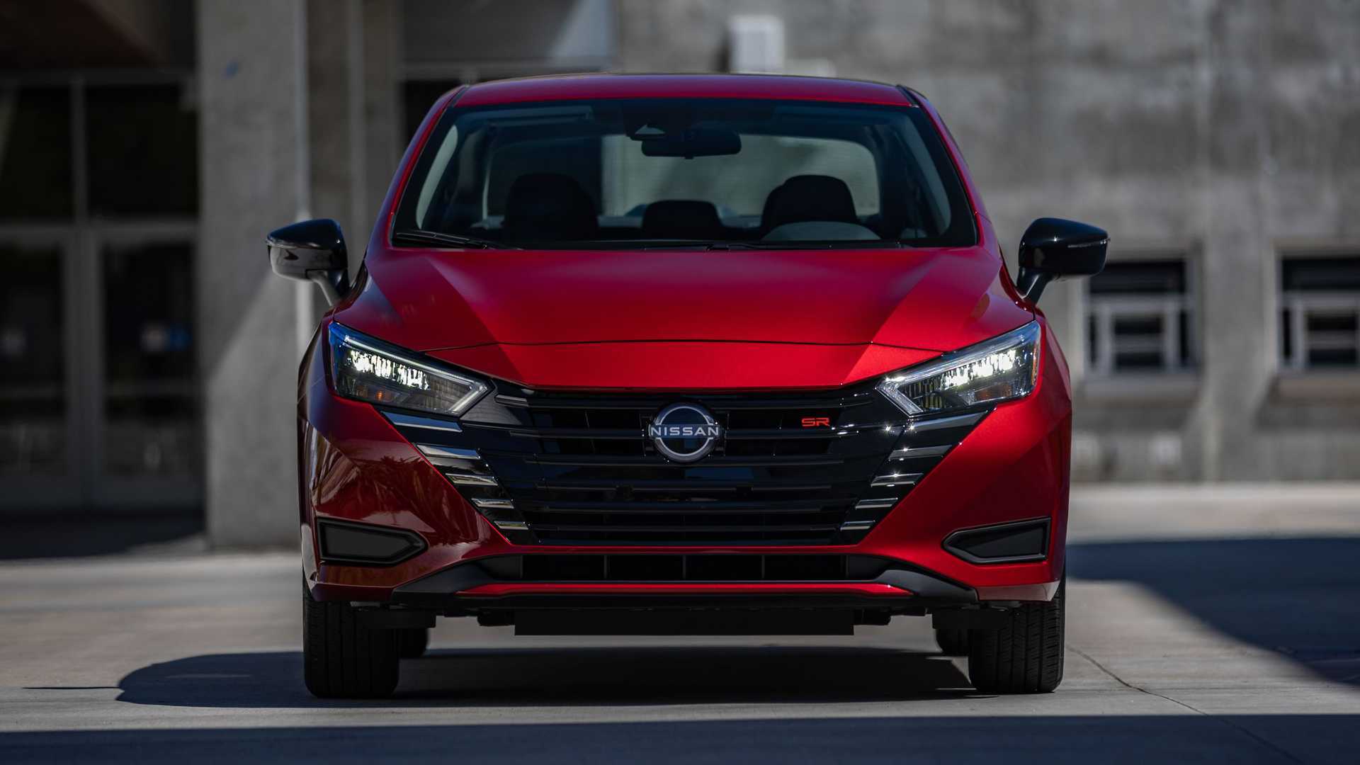 ورسا 2023؛ این نیسان فقط 16 هزار دلار! (+عکس) ورسا 2023؛ این نیسان فقط 16 هزار دلار! (+عکس)