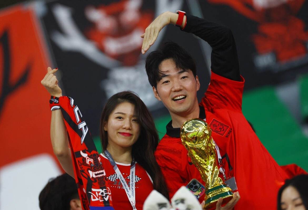 تماشاگران جام جهانی فوتبال در قطر (عکس) تماشاگران جام جهانی فوتبال در قطر (عکس)