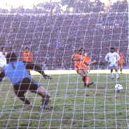 هری کین باید می‌کوبید وسط!