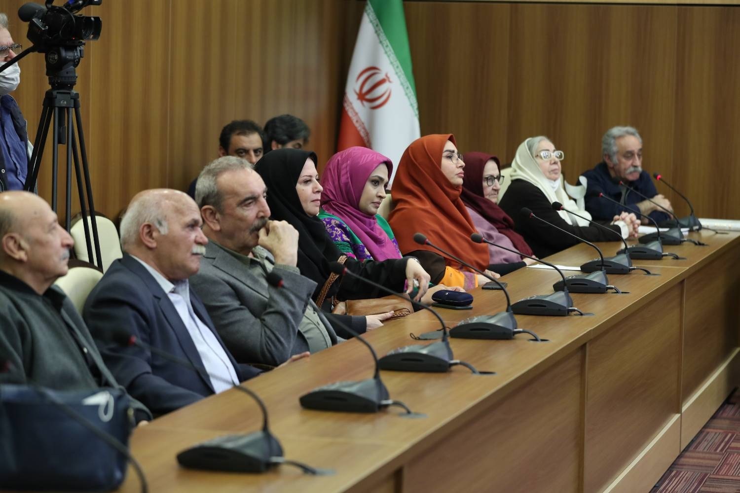 نارضایتی رییس صداوسیما از اجحاف به هنرمندان رادیو