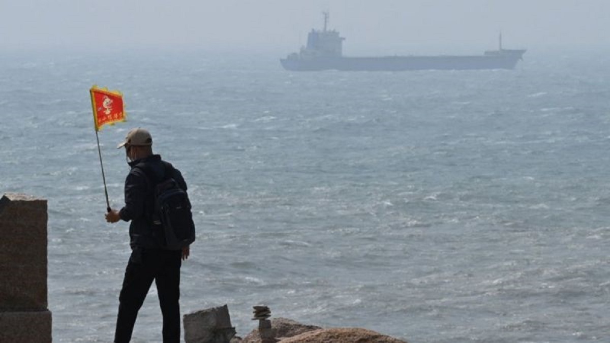 مانور نظامی چین برای محاصره تایوان / بیش از ۴۰ جنگنده چین از خط میانی تنگه تایوان عبور کرد