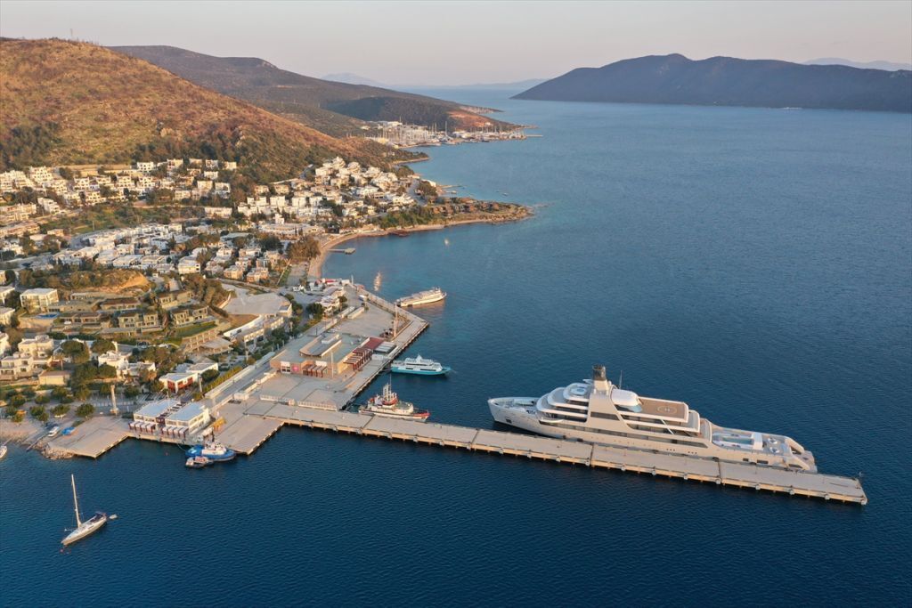 پول سوخت یک کشتی تفریحی چقدر می شود؟ قصر شناور آبراموویچ در مارماریس!