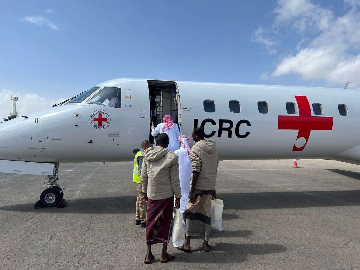 آزادی اسرای جنگ یمن و اشک شوق (+عکس)