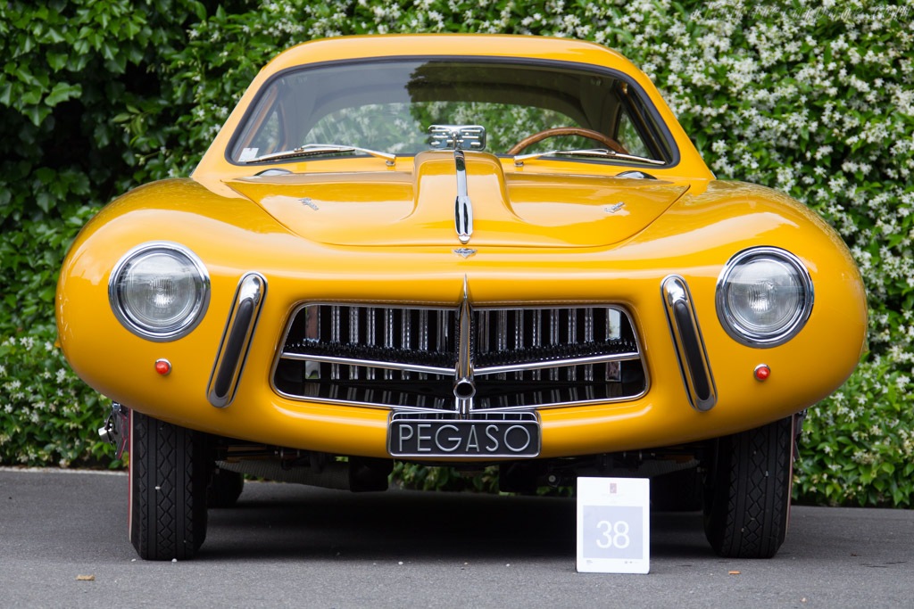 پگاسو زد-102 کوپولا؛ از خودروی دیکتاتور تا موزه ای در هلند (+عکس)