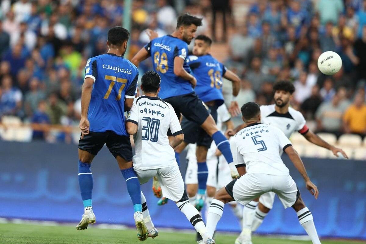 سازمان لیگ: دیدار پیکان و پرسپولیس با موافقت استقلال به ورزشگاه آزادی منتقل شد