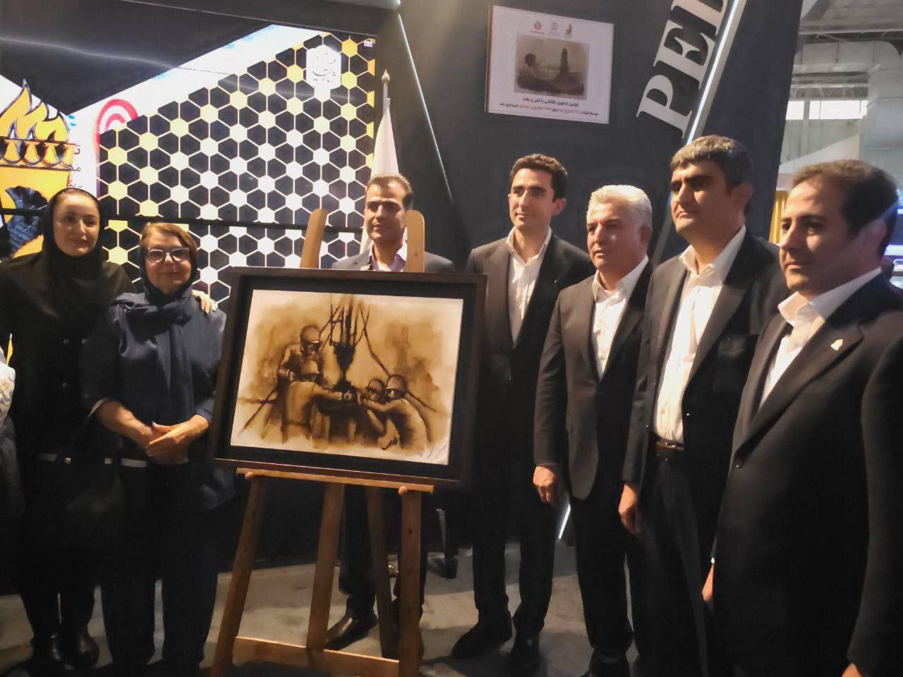 دومین تابلوی نقاشی نفت و‌ قیر به نفع انجمن اتیسم ایران یک میلیارد تومان فروش رفت