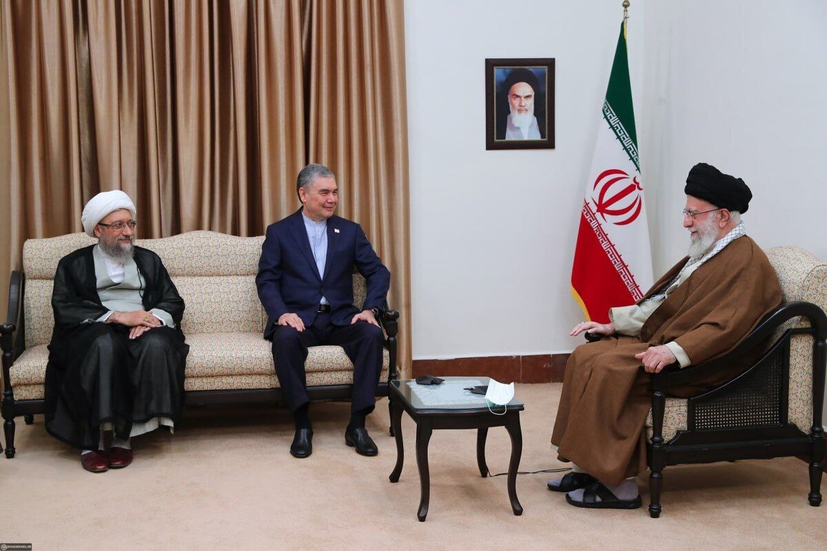 دیدار رئیس شورای مصلحت خلق ترکمنستان با مقام معظم رهبری (عکس)