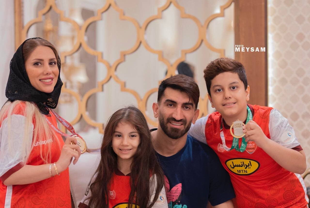  جشن خانوادگی علیرضا بیرانوند پس از قهرمانی پرسپولیس (عکس)