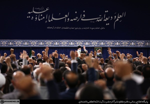 آیت الله خامنه ای: ما روی مبنای اسلامیمان نمی خواهیم طرف سلاح برویم / اگر این نبود جلویش را نمیتوانستند بگیرند / توافق اشکالی ندارد اما زیرساخت صنعت هستهای نباید دست بخورد آیت الله خامنه ای: ما روی مبنای اسلامیمان نمی خواهیم طرف سلاح برویم / اگر این نبود جلویش را نمیتوانستند بگیرند / توافق اشکالی ندارد اما زیرساخت صنعت هستهای نباید دست بخورد