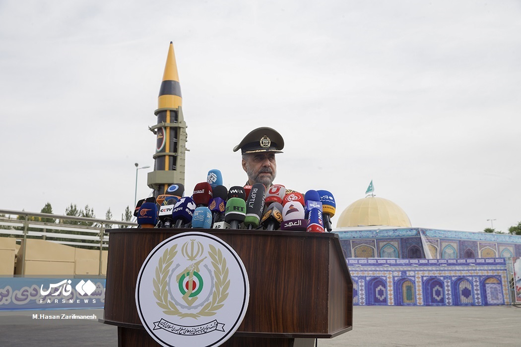 رونمایی از موشک جدید ایران (+عکس)