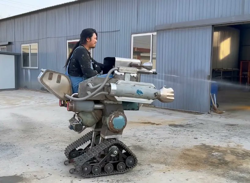 ساخت ربات امنیتی از ضایعات فلزی