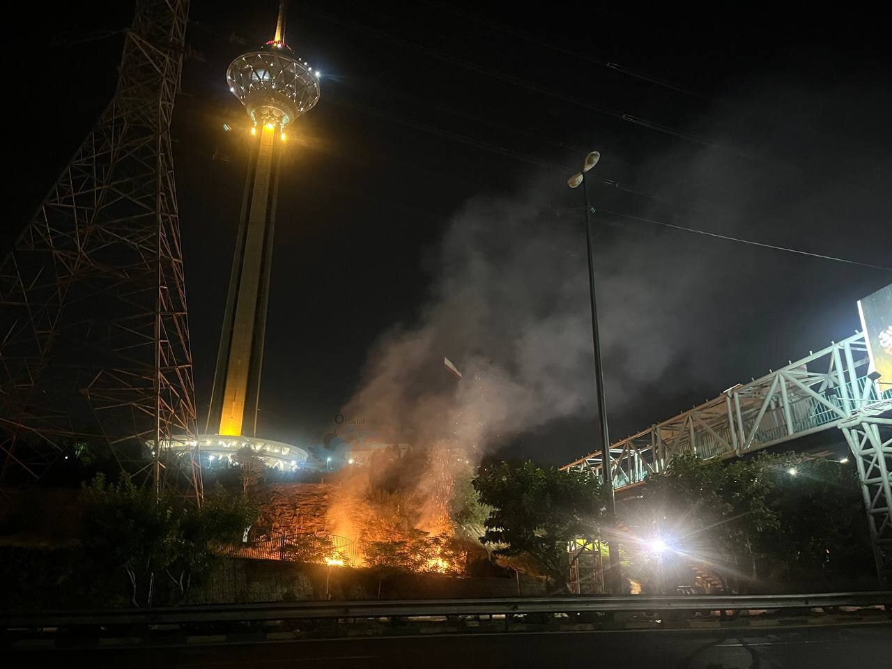 خبرهای جدید از جنگ ایران و اسرائیل / رئیس ستاد کل نیروهای مسلح: عملیات‌های انجام شده فقط هشدار بود ؛ عملیات تنبیهی به زودی اجرا خواهد شد/ فورا حیفا و تل آویو را ترک کنید